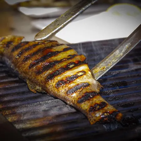 With 2 Bedrooms - Magic Woods Апартамент Zaychari