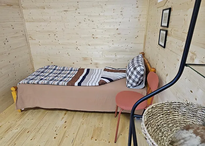 With 2 Bedrooms - Magic Woods