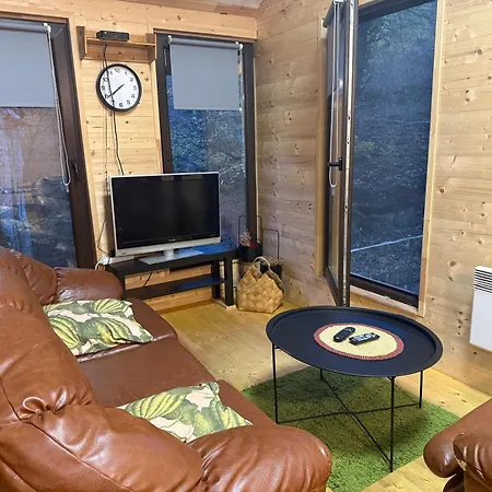 With 2 Bedrooms - Magic Woods Apartmán *